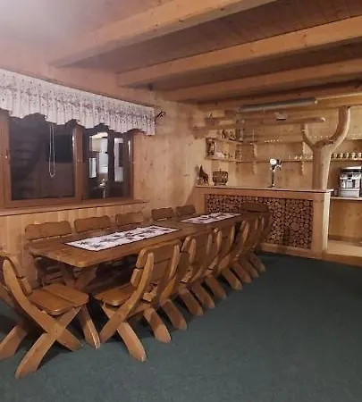 Szalas Na Krawedzi Chalet *