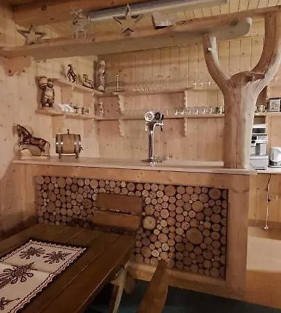 Szalas Na Krawedzi Chalet *