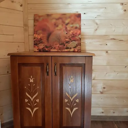 Szalas Na Krawedzi Chalet